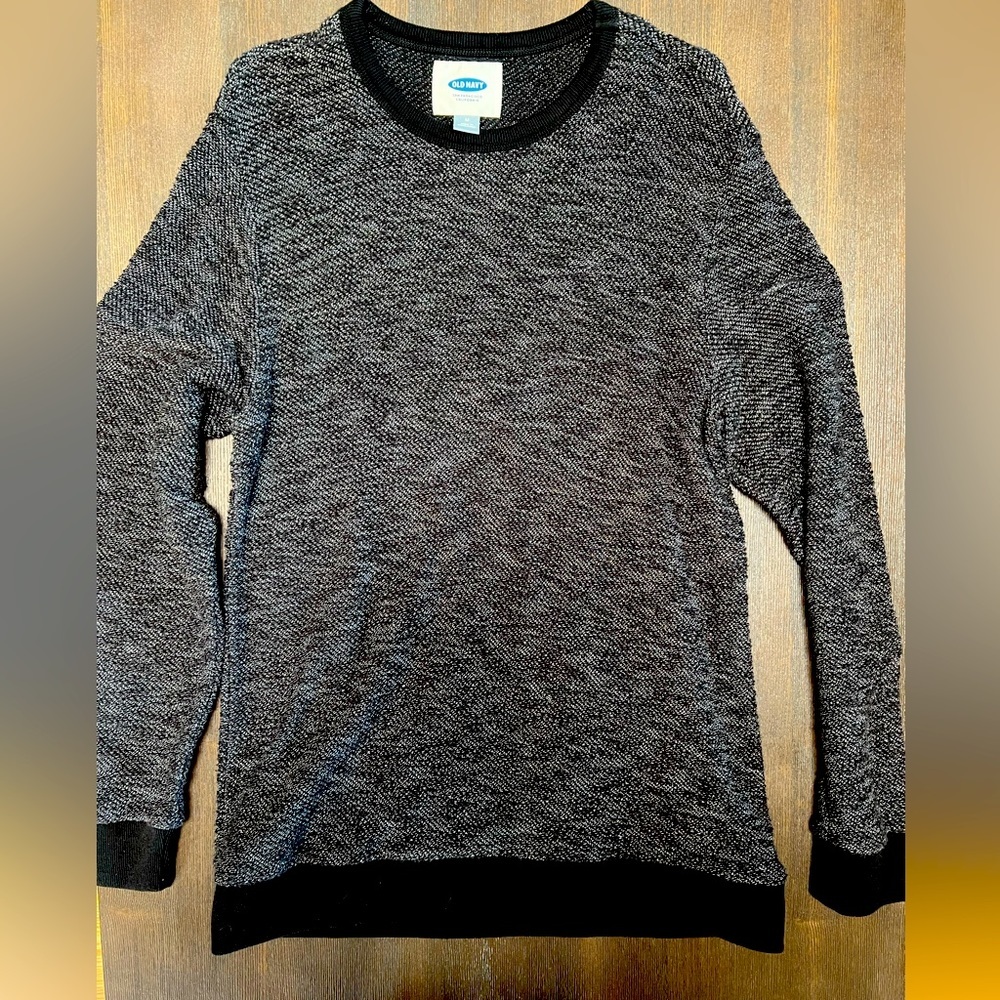 Old Navy Men’s Crew Sweater Size Medium